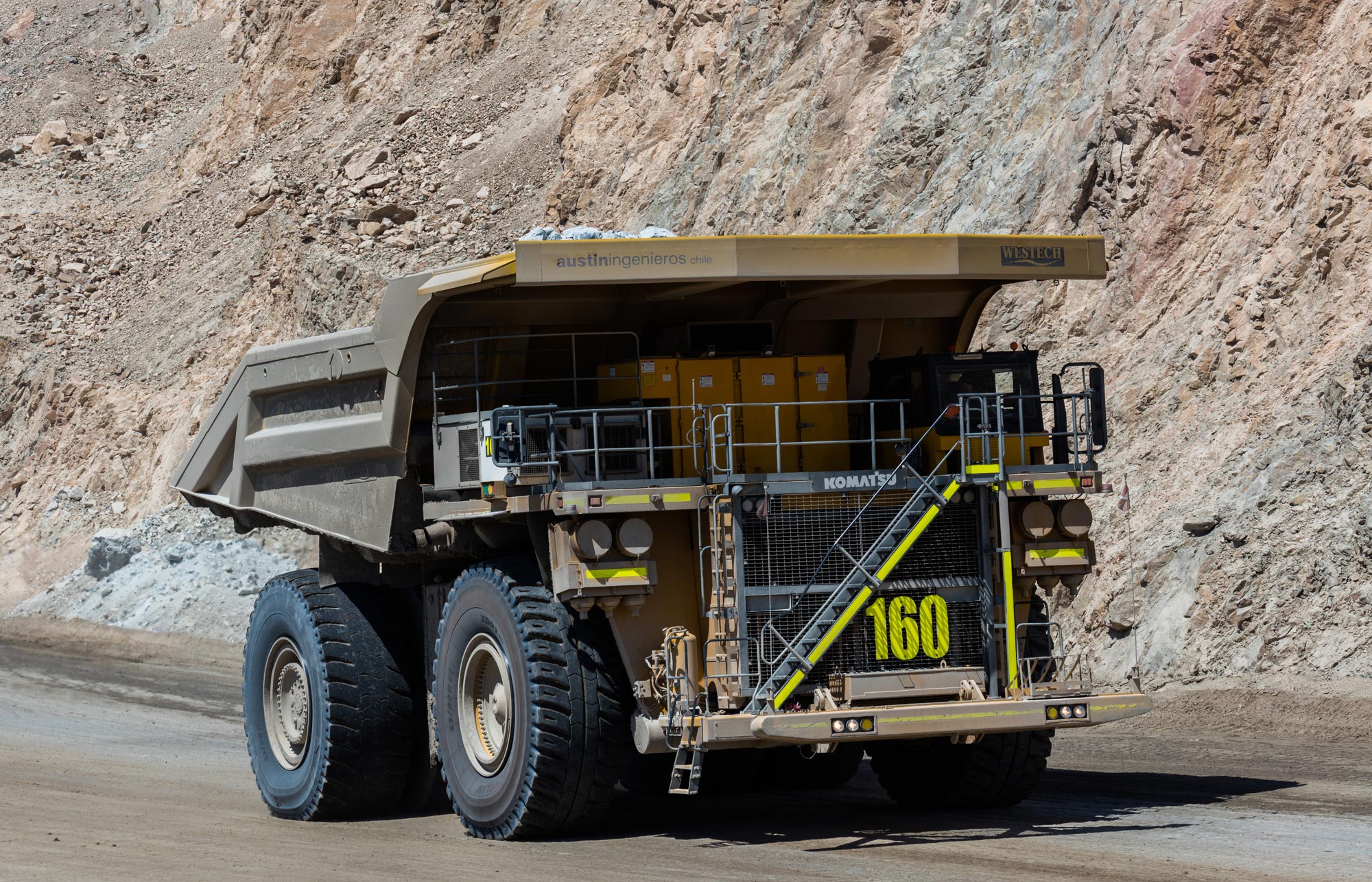 Camión en una mina para transportar los minerales extraídos.