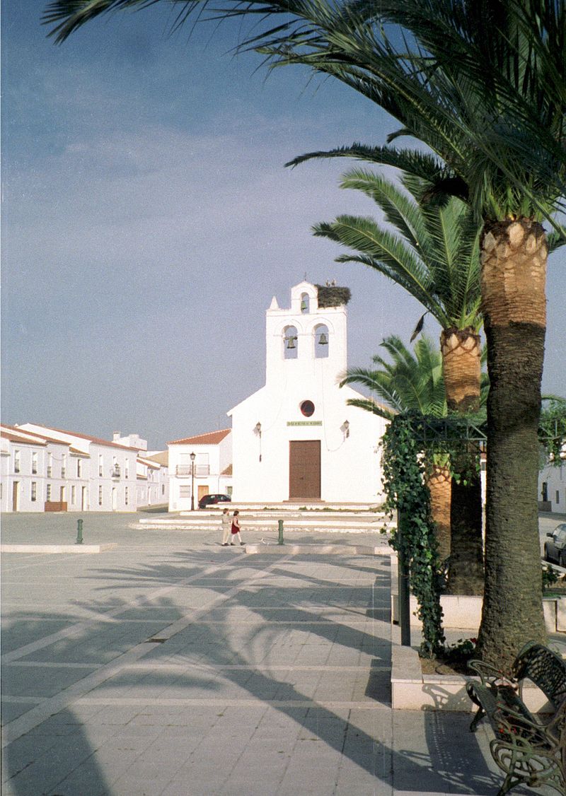 Plaza de San Silvestre de Guzmán.